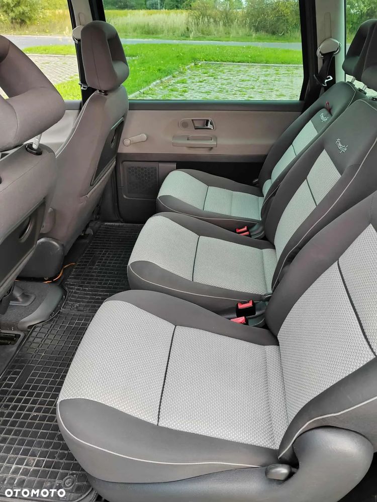 Volkswagen Sharan - 8