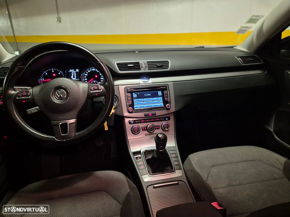 VW Passat Variant 1.6 TDI Confortline - 30