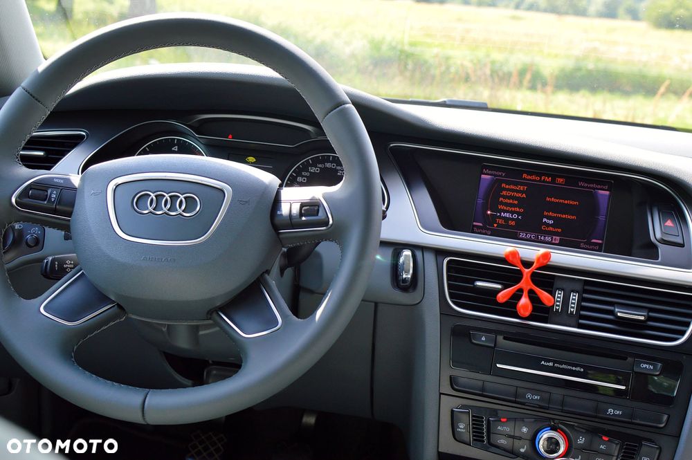 Audi A4 Limousine - 8