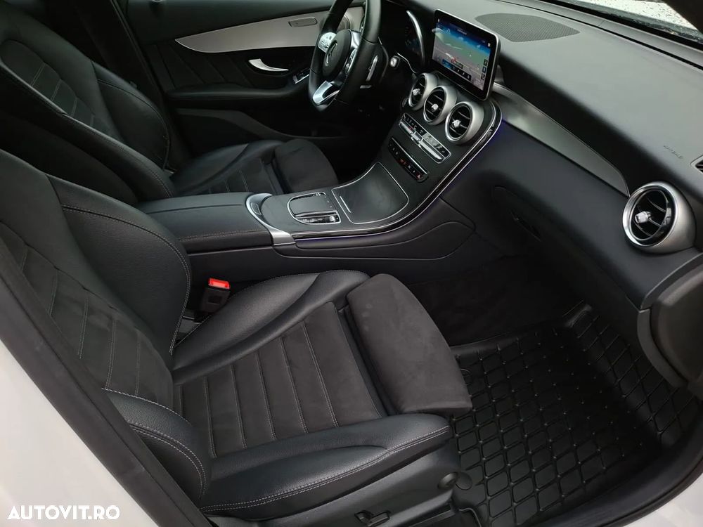 Mercedes-Benz GLC 300 e 4MATIC - 11