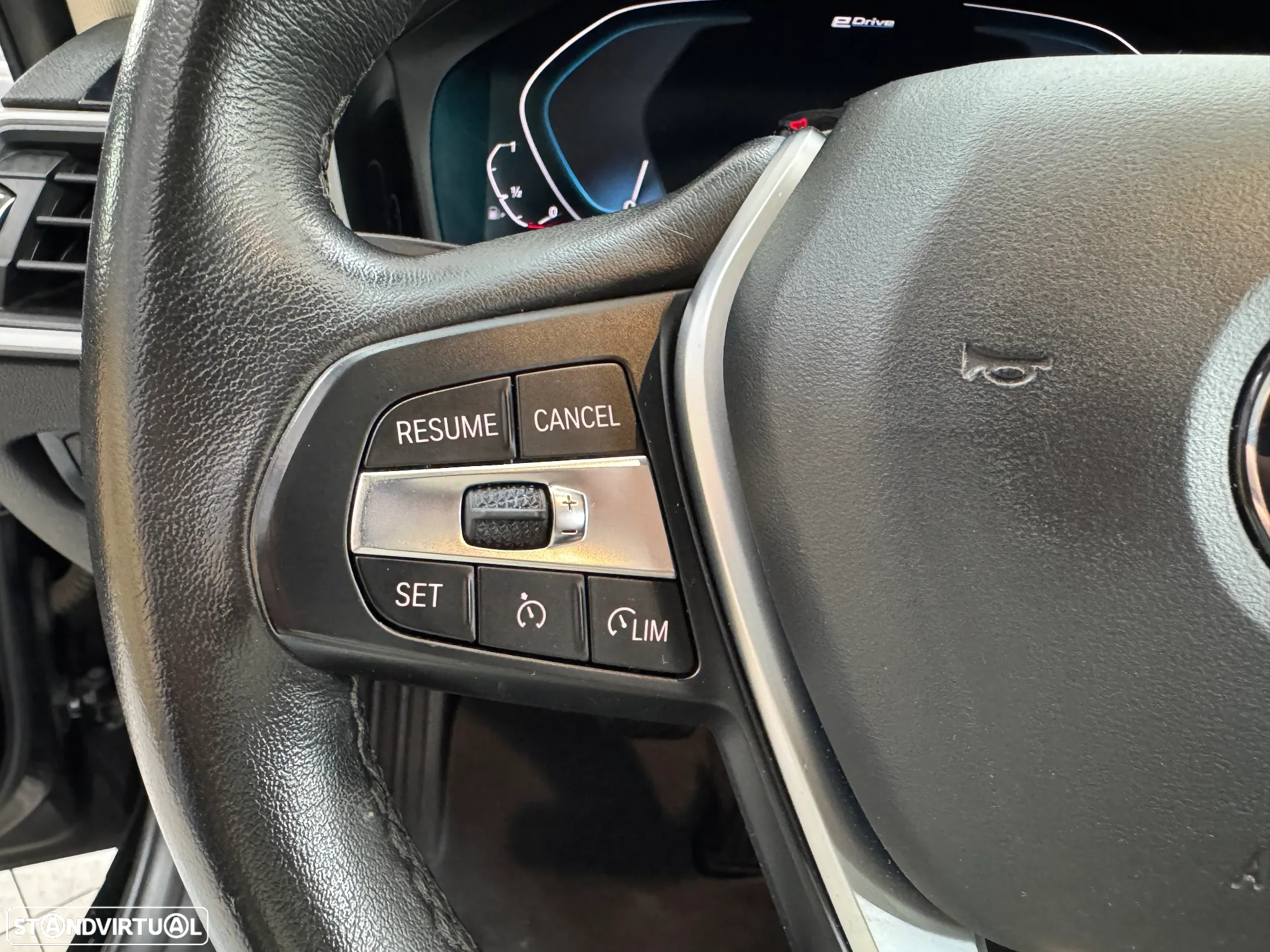 BMW 330 e Pack M Auto - 34
