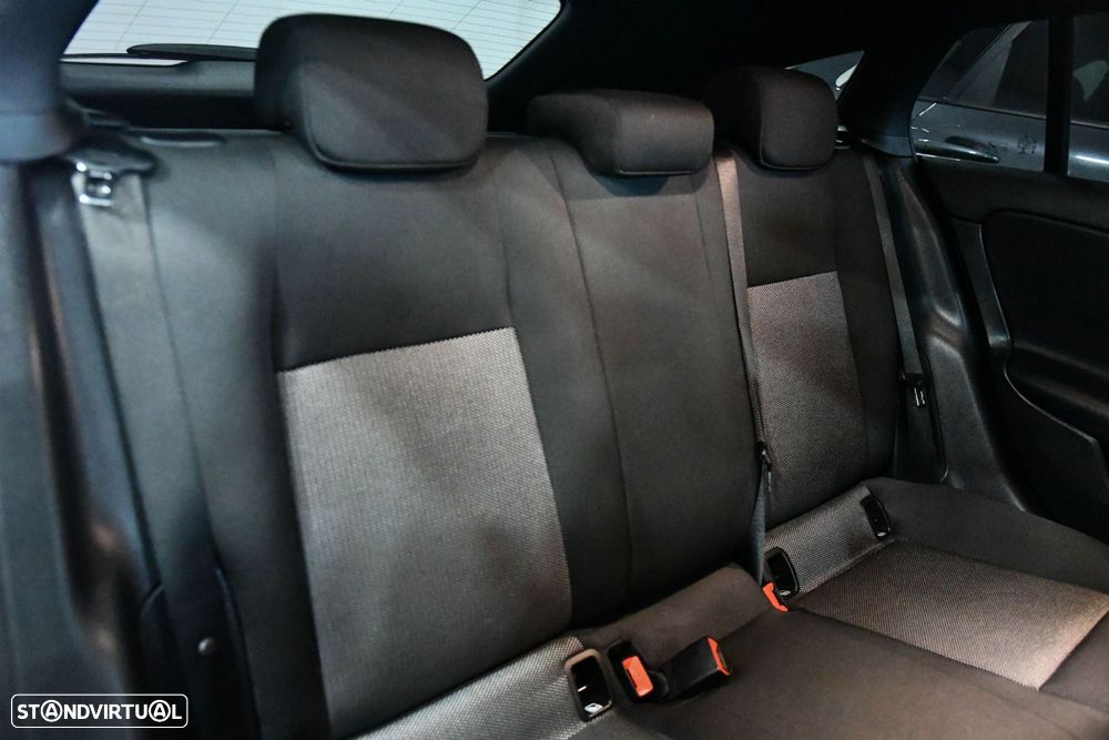 Mercedes-Benz CLA 180 d Shooting Brake Style Aut. - 12