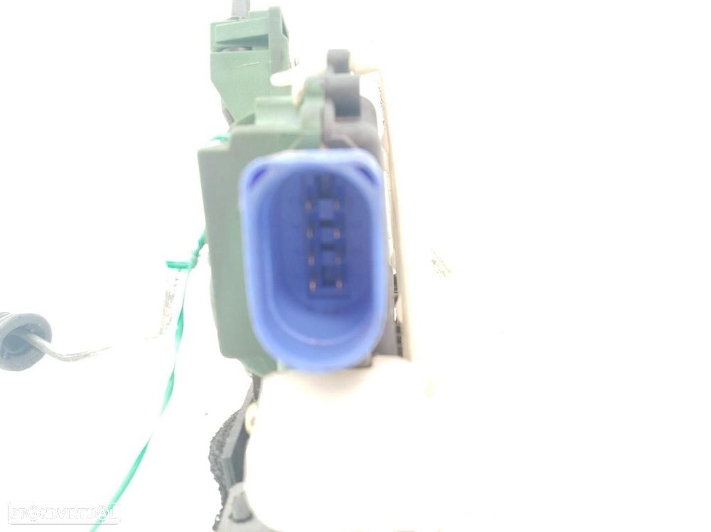 FECHADURA PORTA FRONTAL DIREITA VOLKSWAGEN POLO 2001 -3B1837015A - 2