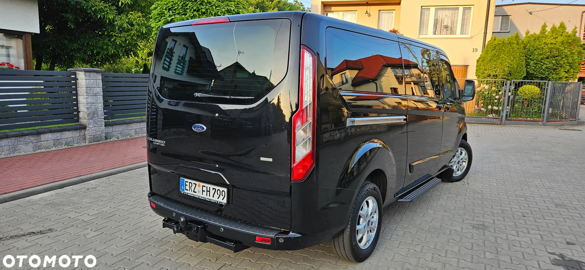 Ford Tourneo Custom 300 L2H1 VA Limited - 15