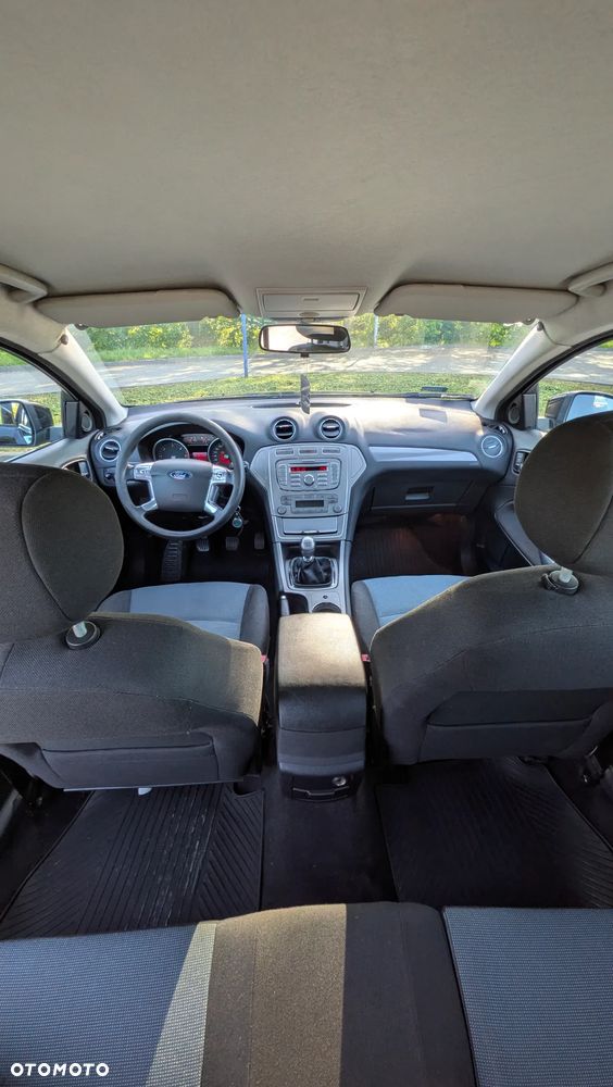 Ford Mondeo 1.8 TDCi Ambiente - 4