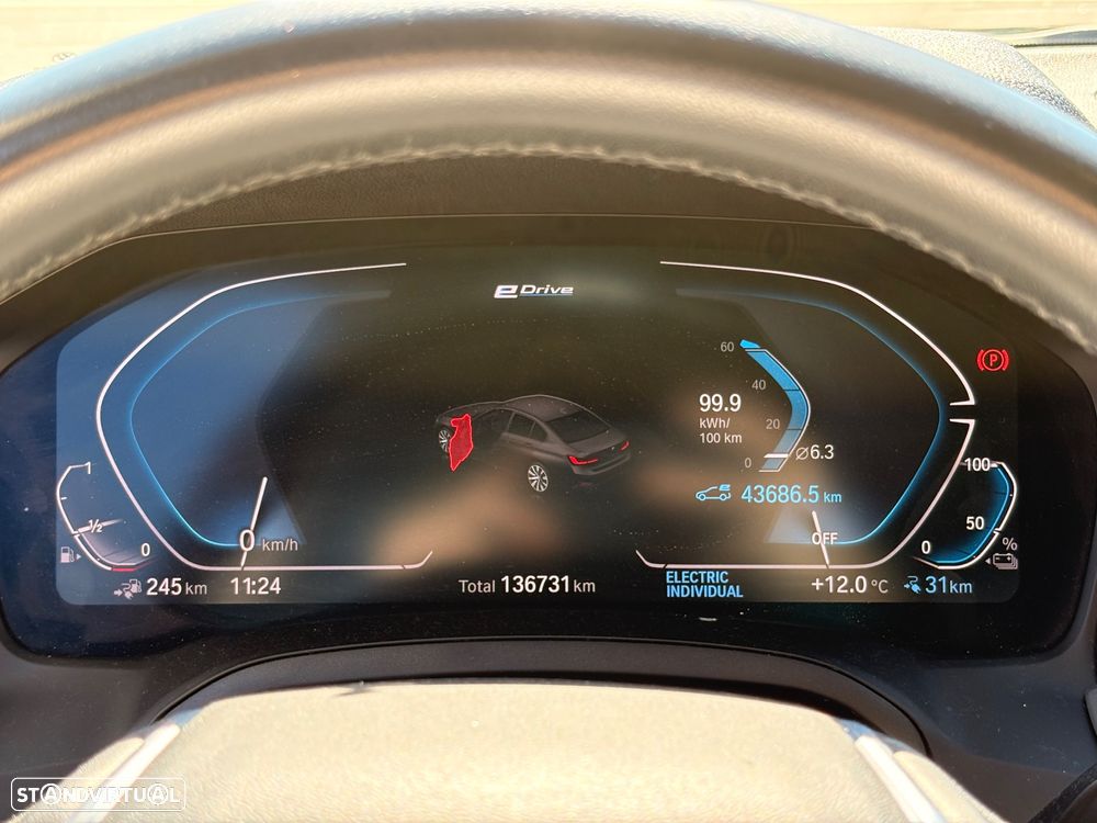 BMW 330 e Corporate Edition Auto - 13