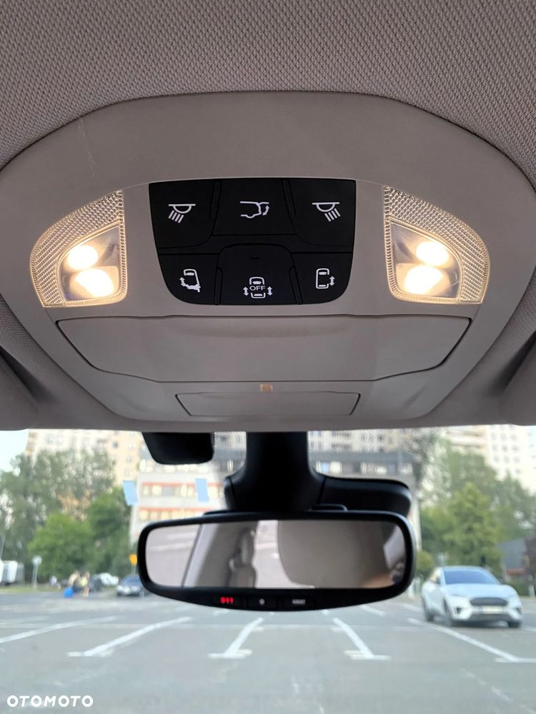 Chrysler Pacifica - 22