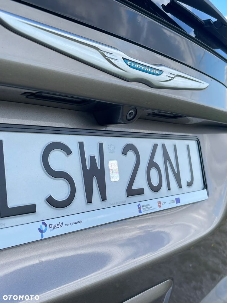 Chrysler Pacifica - 15