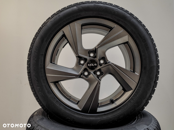 Kompletne koła zimowe KIA Sportage V NQ5 z oponami Pirelli Scorpion Winter 235/55/R18