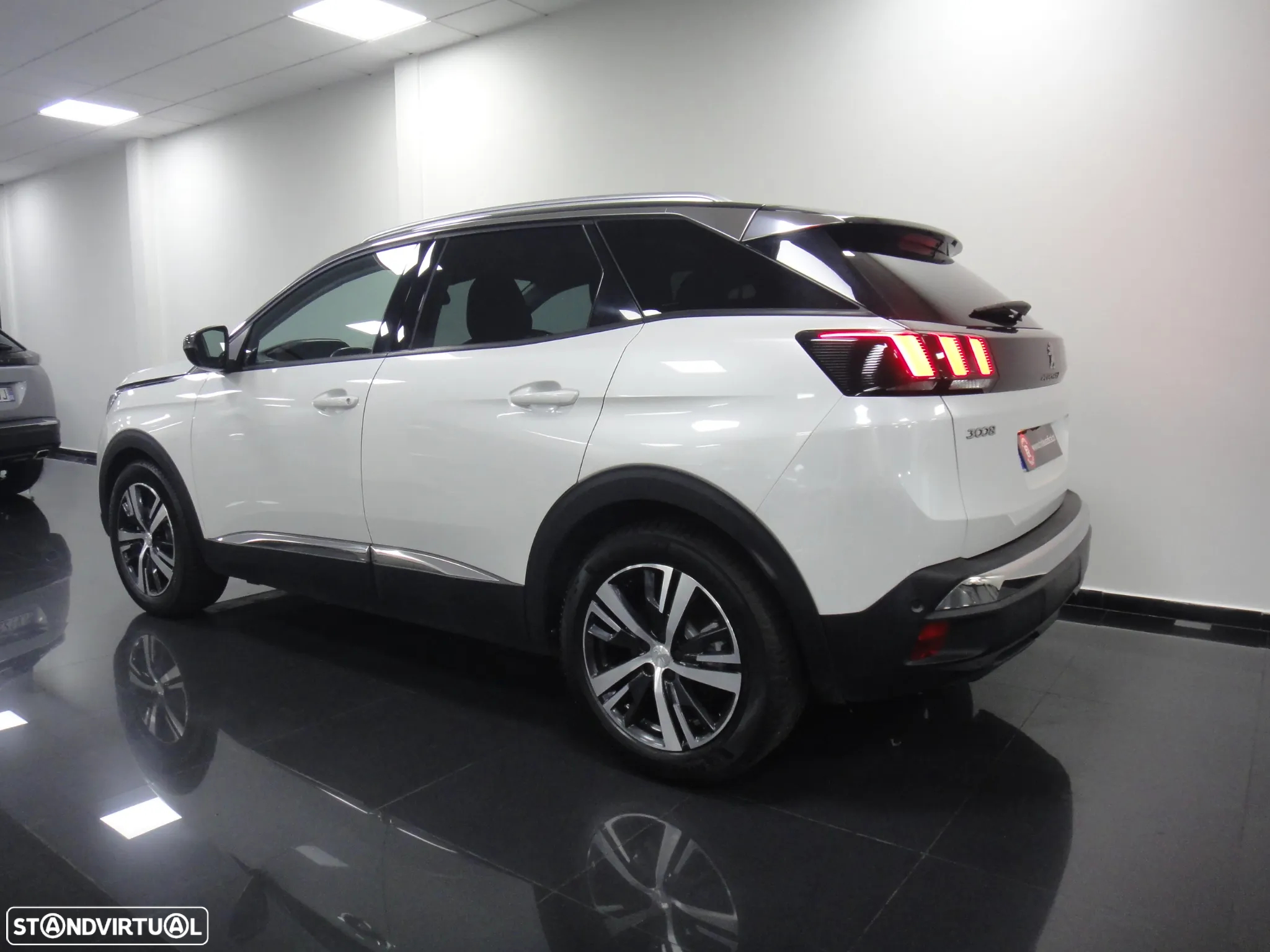 Peugeot 3008 1.2 PureTech Allure EAT8 - 6