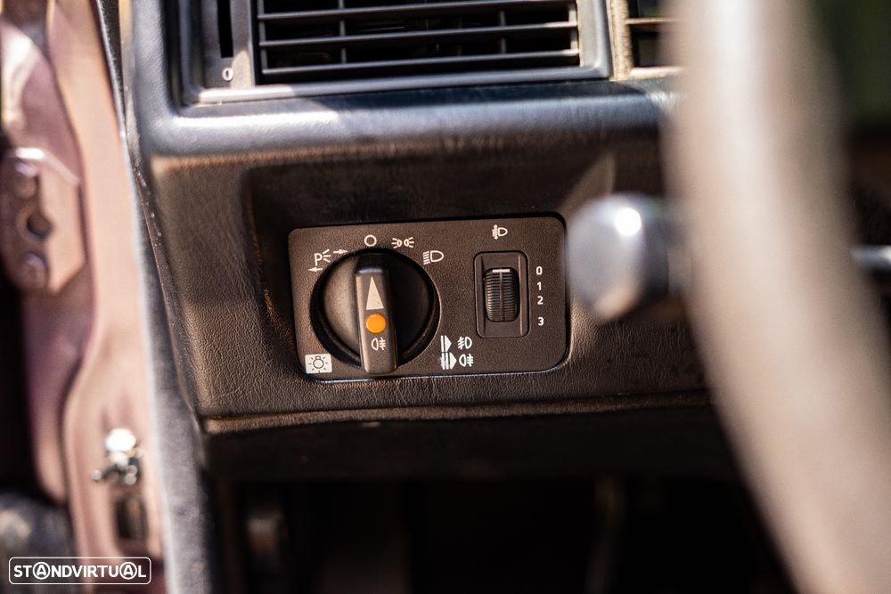 Mercedes-Benz W201 (1982-1993) 190 D 2.0 - 38