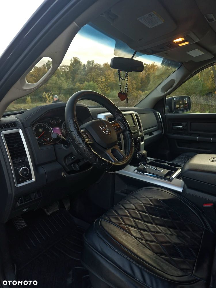Dodge RAM 5.7 4x4 - 8