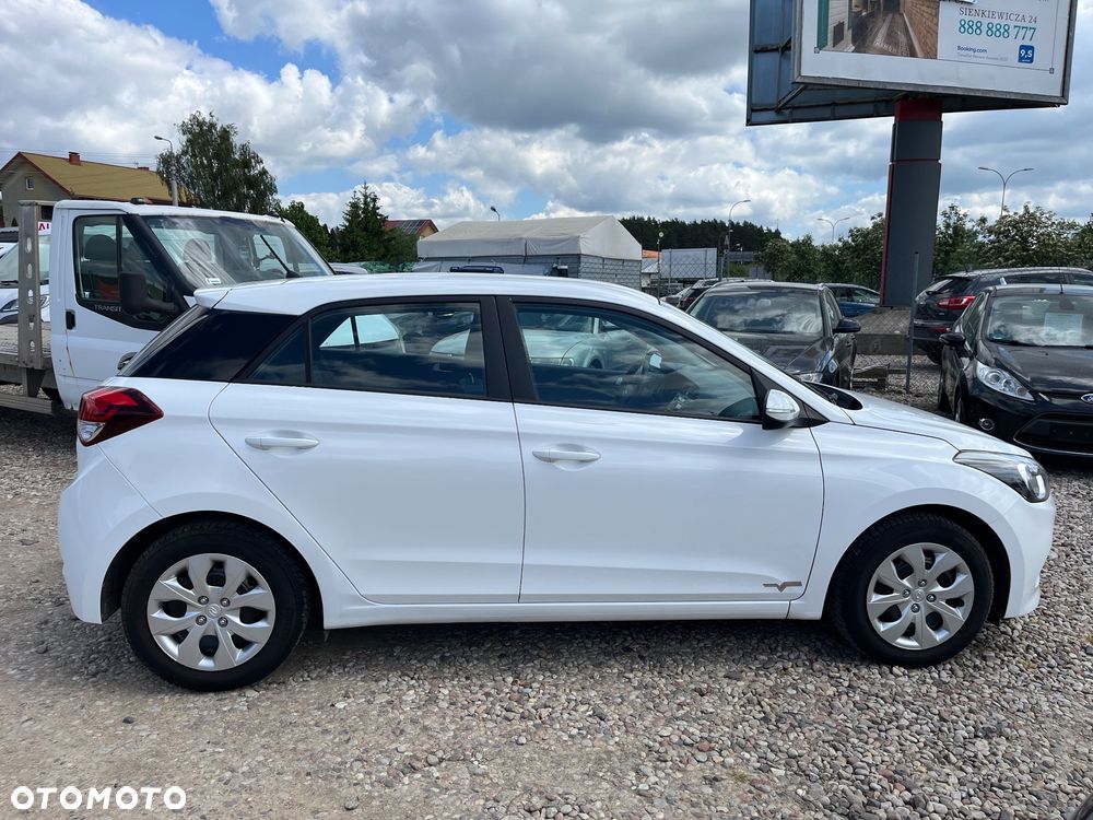 Hyundai i20 1.2 Trend - 31