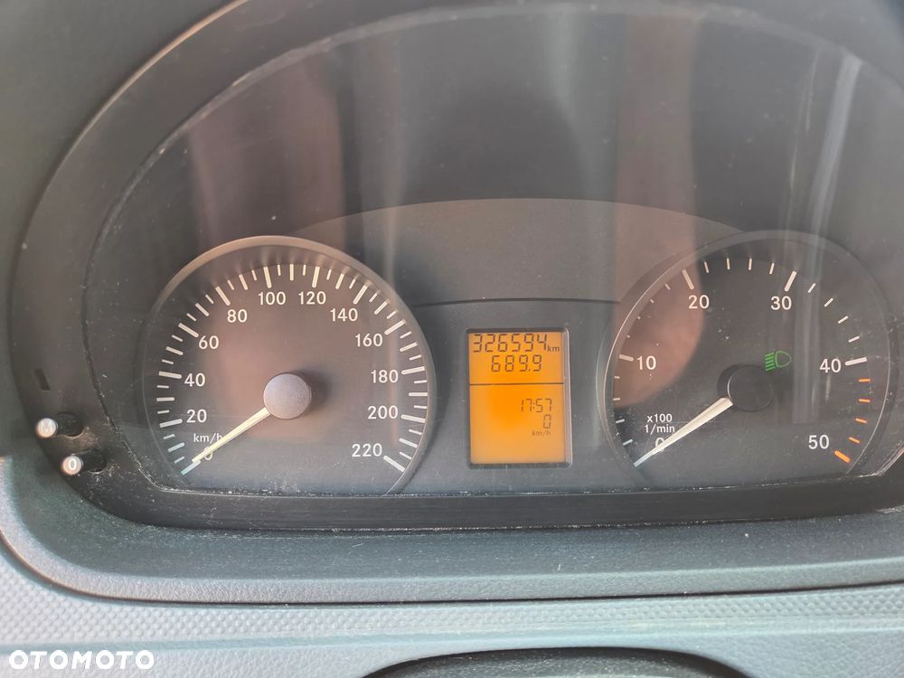 Mercedes-Benz Vito - 12