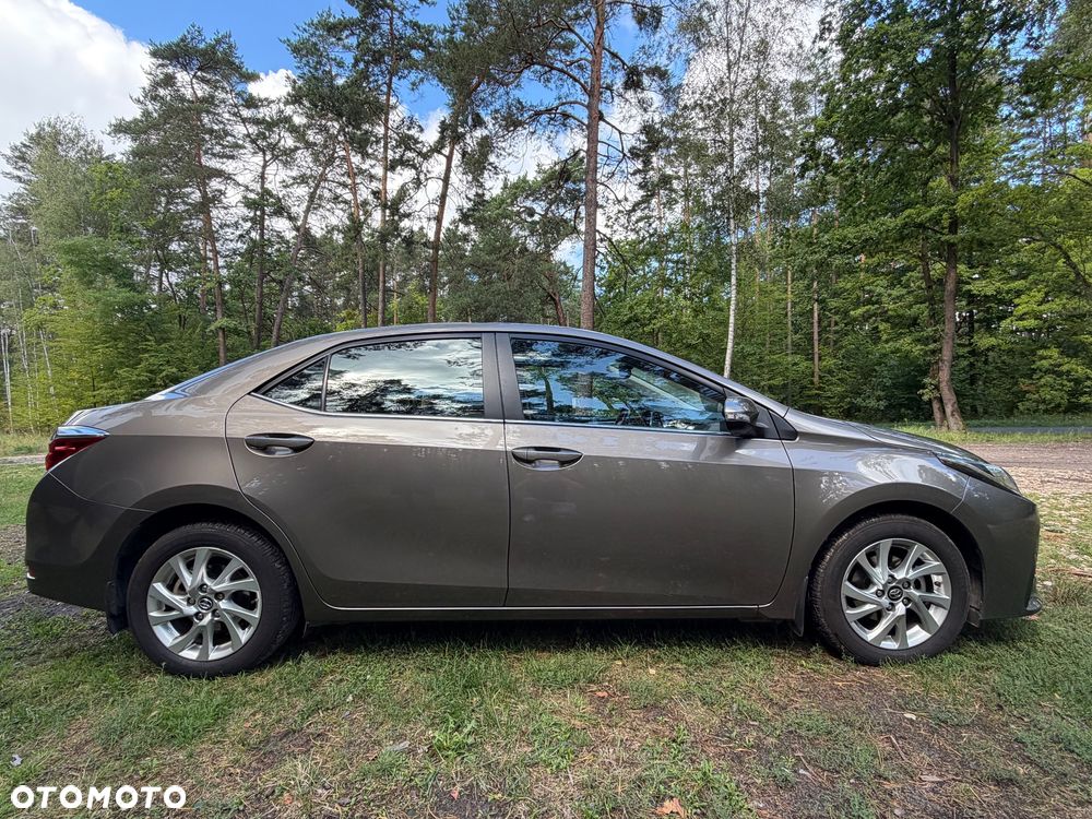 Toyota Corolla 1.6 Premium EU6 - 13