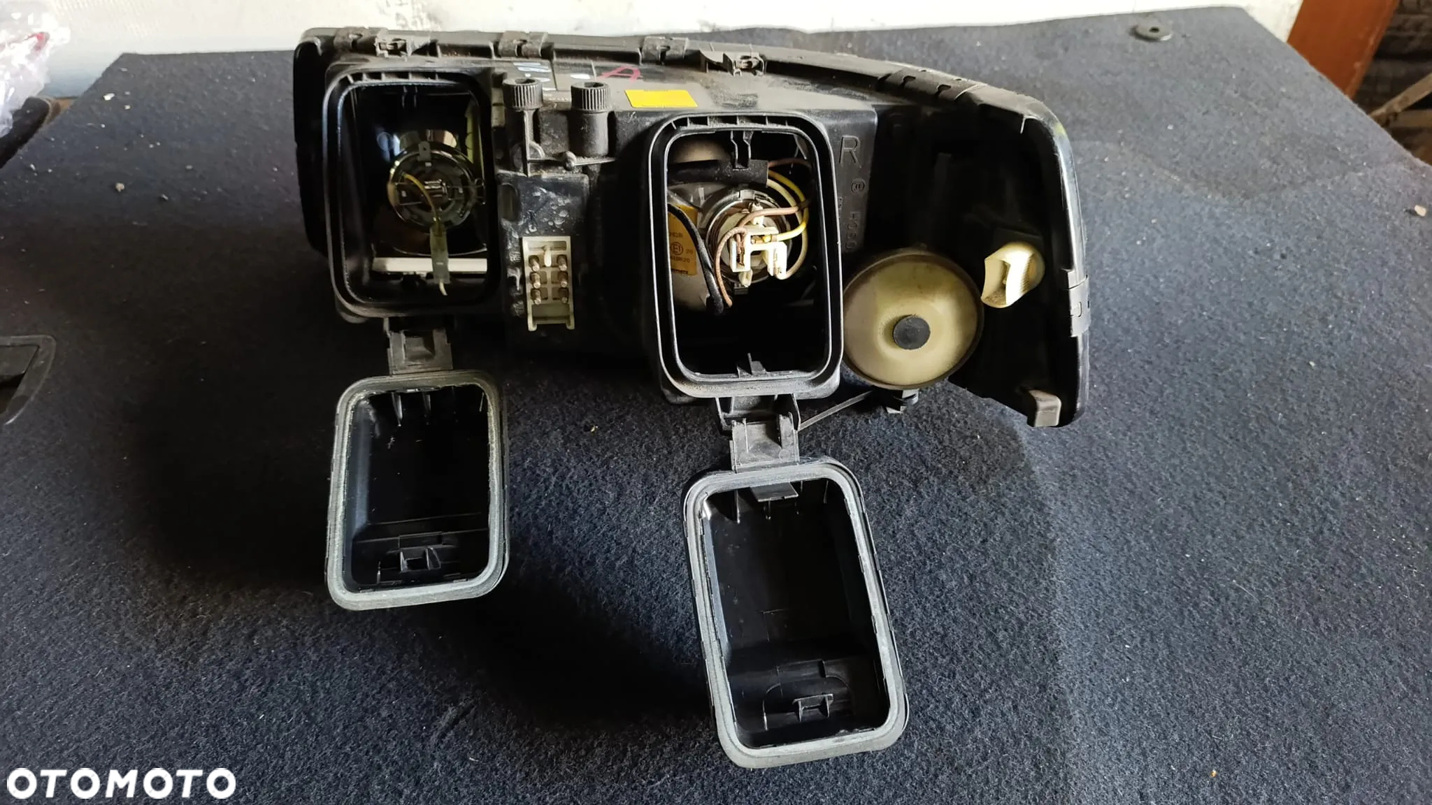 Lampa przednia prawa reflektor przedni Audi v8 d11/100/200 - 3