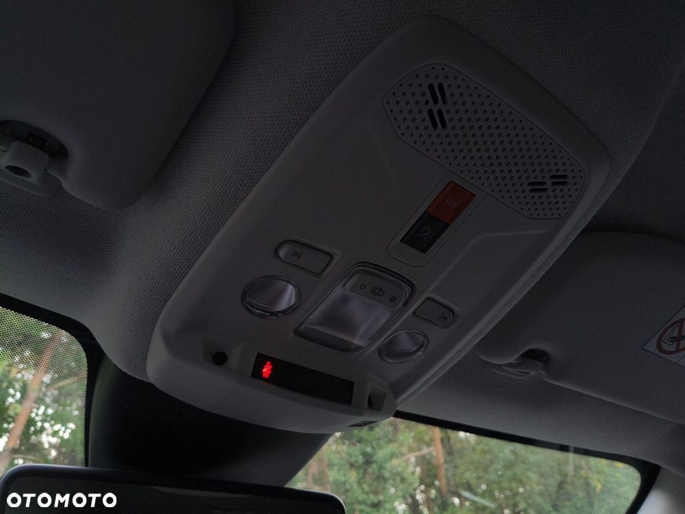 Citroën C4 EV136 50kWh Shine - 28