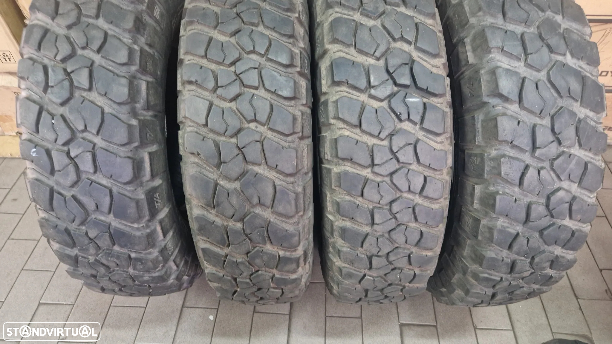 4 pneus 235/85/16 bfgoodrich mud terrain t/a com mais de 70%  piso - 2
