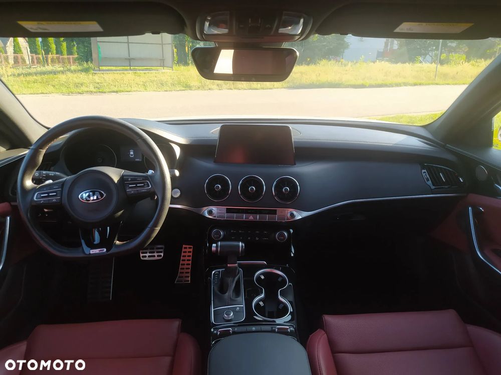 Kia Stinger 2.0 T-GDI GT Line - 11