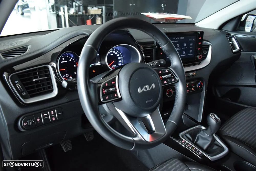 Kia Ceed SW 1.6 CRDi MHEV Dynamic - 8