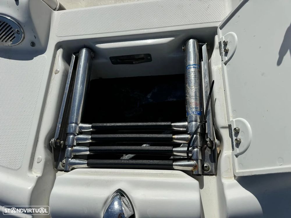 Crownline 240 - 21