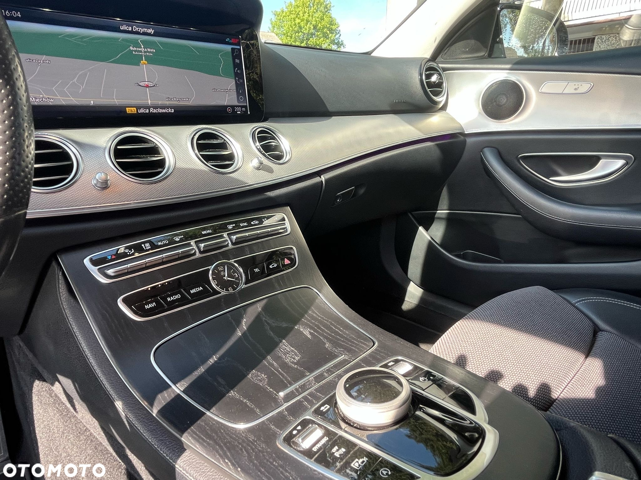 Mercedes-Benz Klasa E 220 d 9G-TRONIC AMG Line - 19