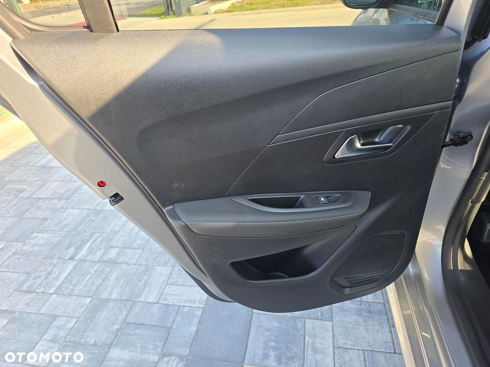 Peugeot 208 1.2 mHEV Allure - 10
