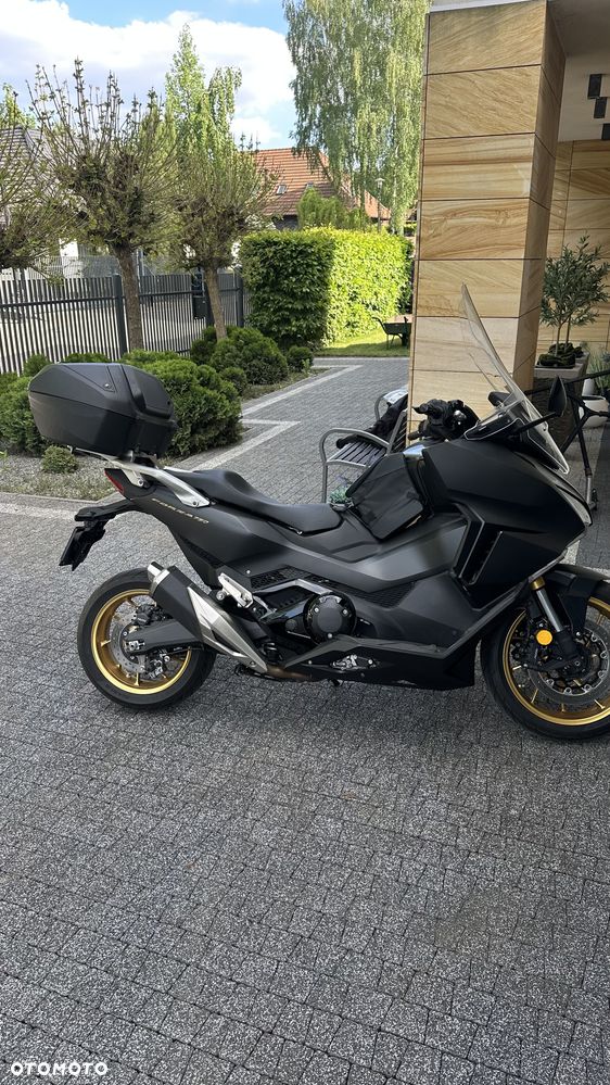 Honda NSS - 8