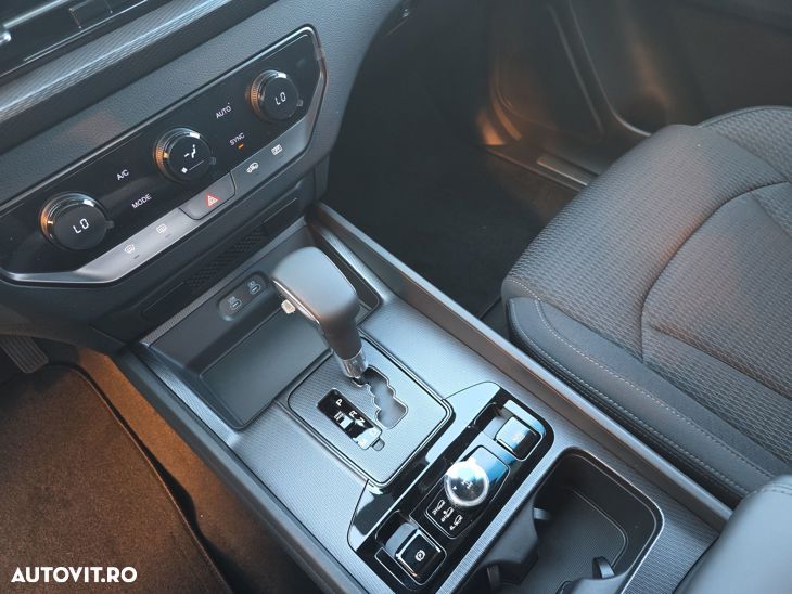 SsangYong Grand Musso - 16