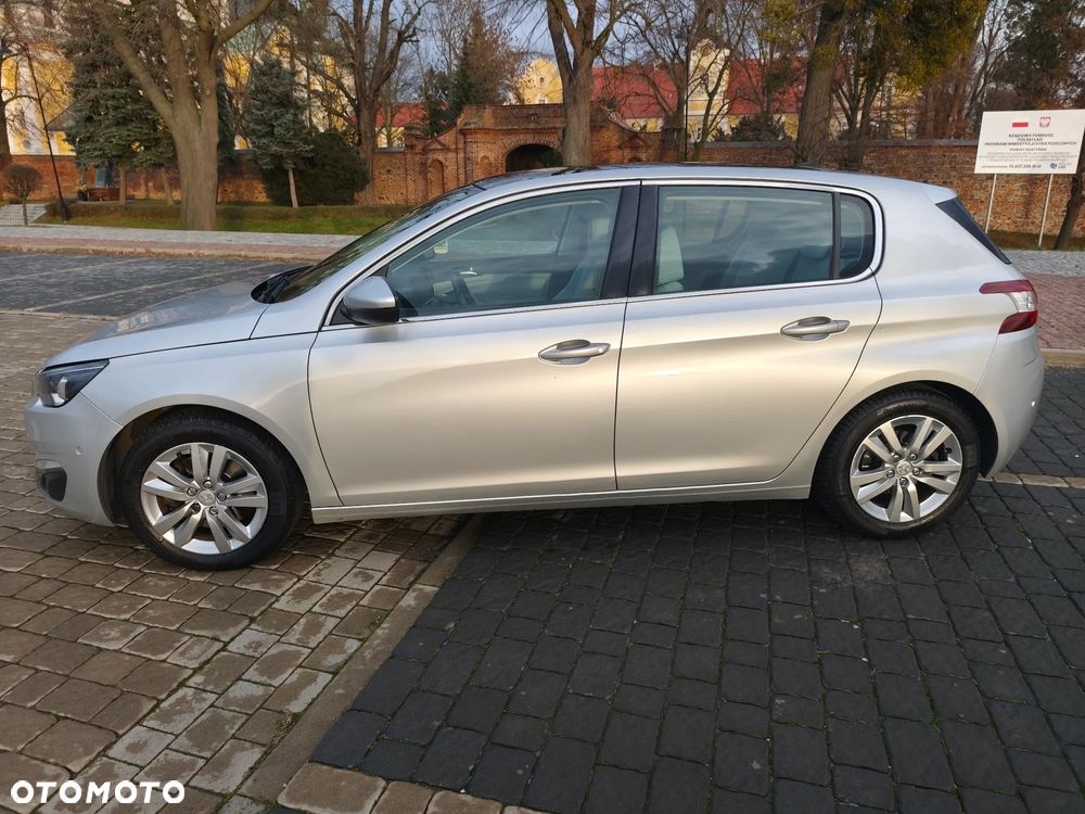 Peugeot 308 1.6 THP Allure - 2
