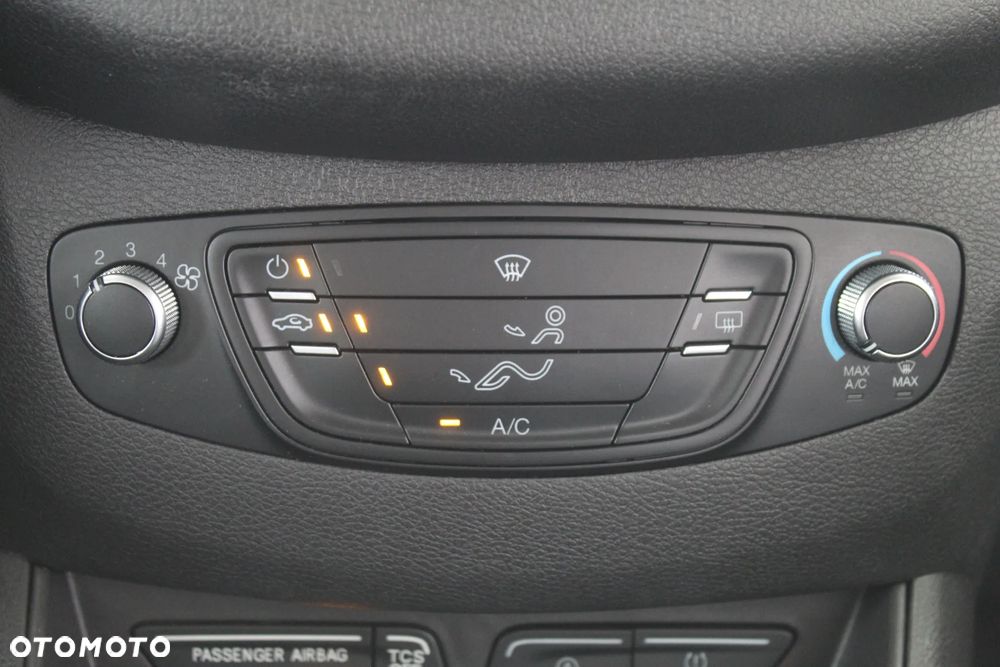 Ford Tourneo Courier 1.5 TDCi Trend - 16