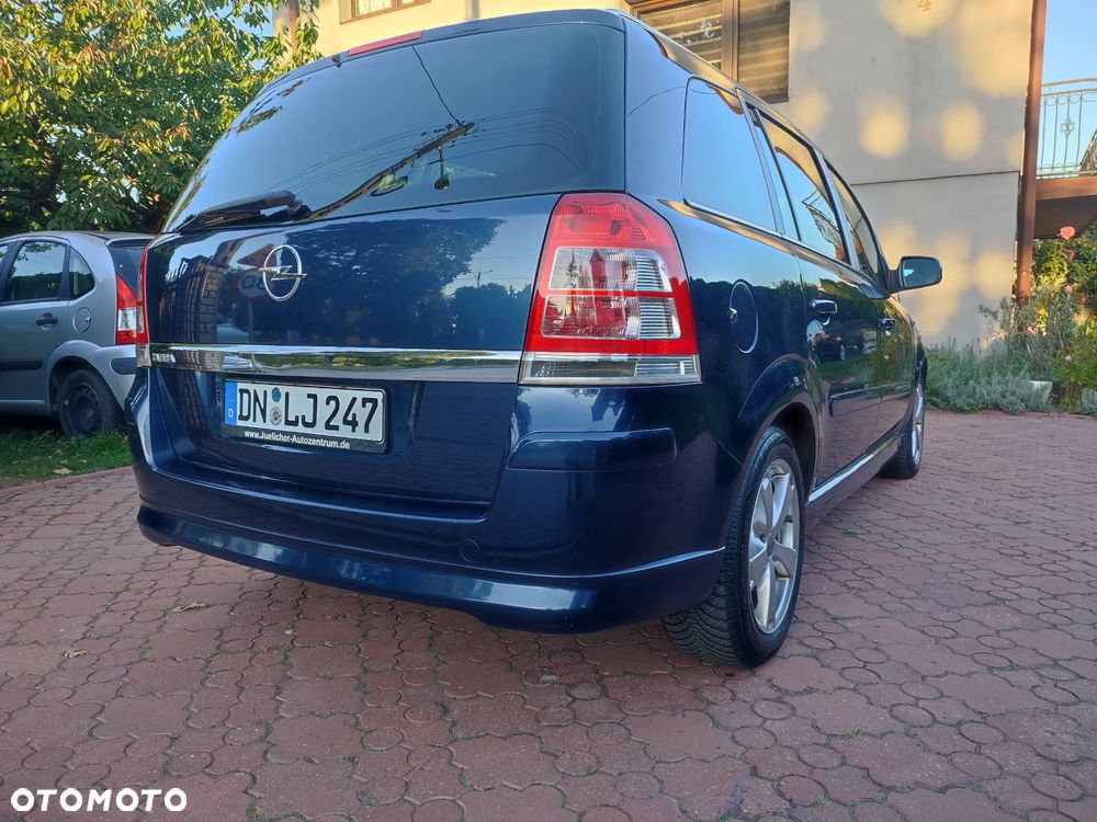Opel Zafira - 18