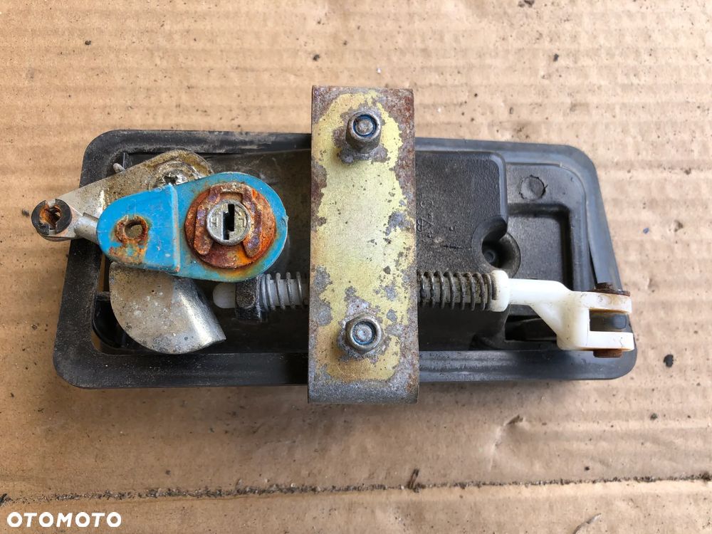 Klamka zewnętrzna drzwi lewa przednia LAND ROVER DISCOVERY 1 I - 2