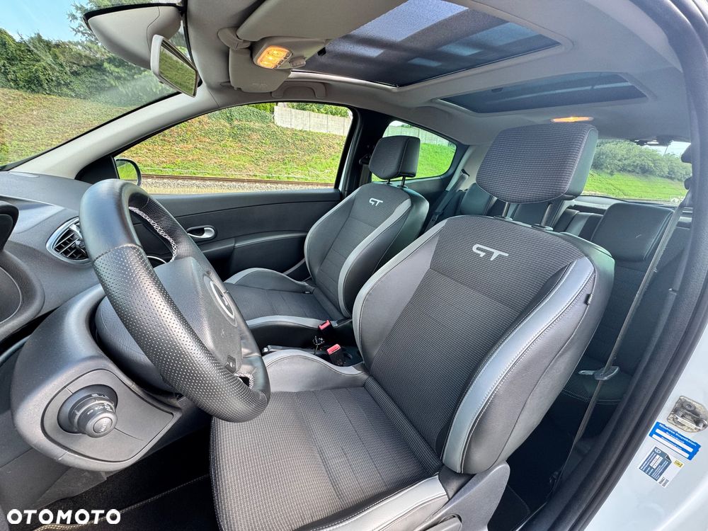 Renault Clio 1.6 16V GT - 10
