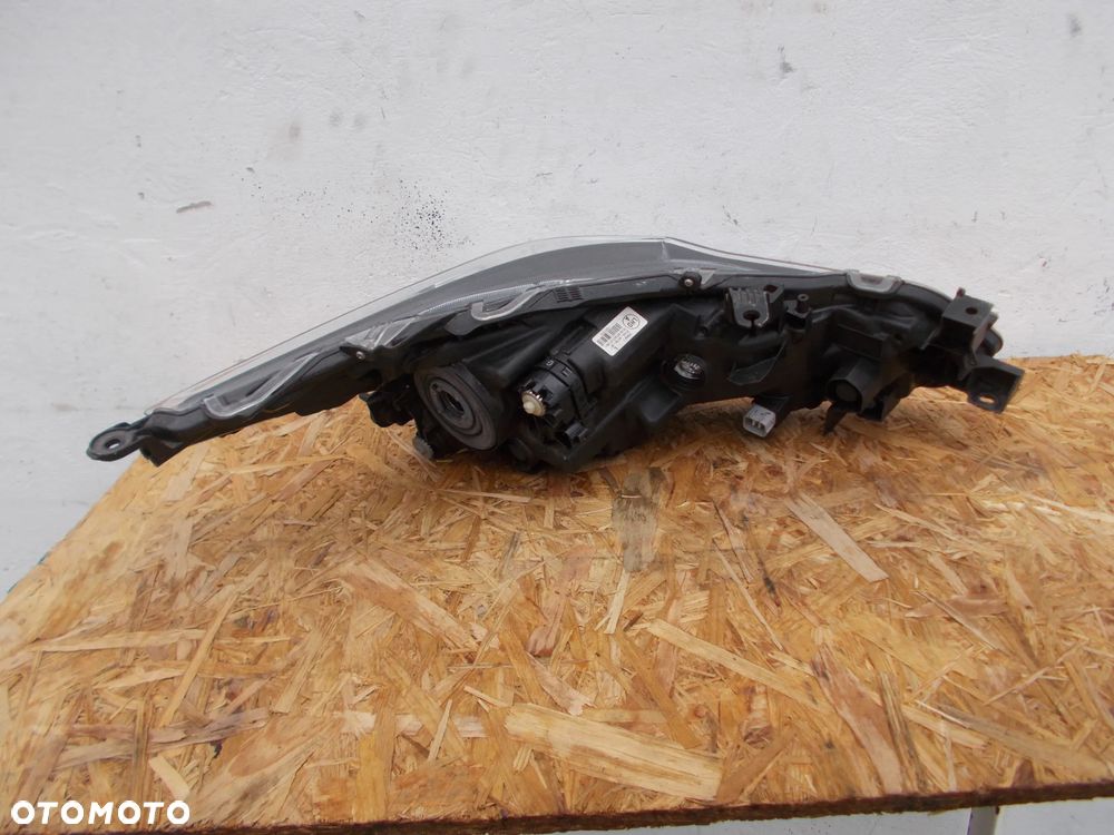 TOYOTA COROLLA E21 SEDAN LAMPA LEWA 81150-02T30-00 - 2