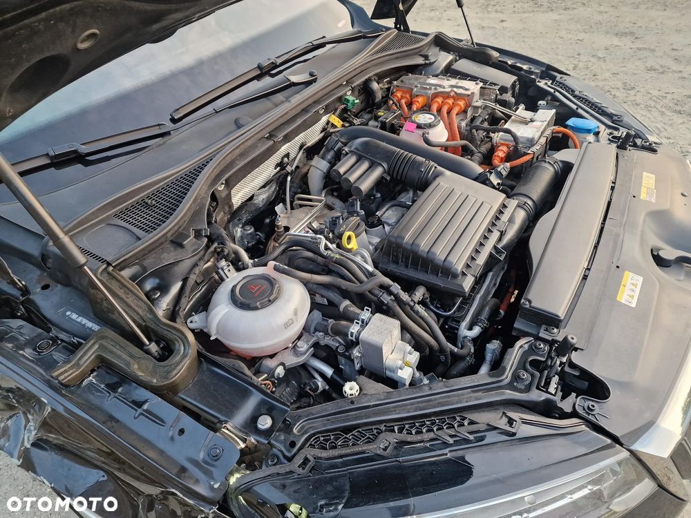 Skoda Superb ver-combi-1-4-tsi-iv-dsg-style - 24