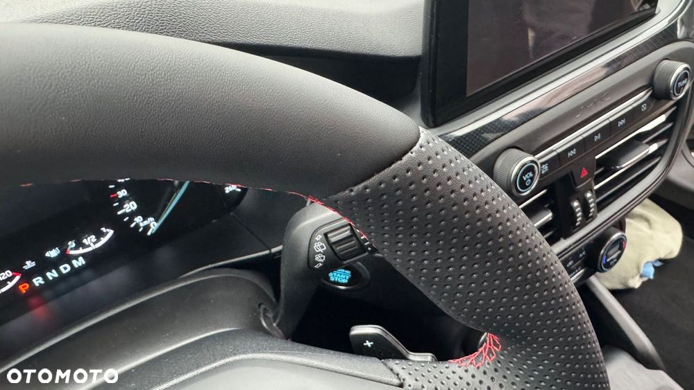 Ford Focus 1.5 EcoBlue Start-Stopp-System ST-LINE X - 36