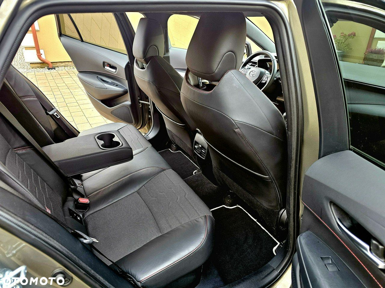 Toyota Corolla - 16