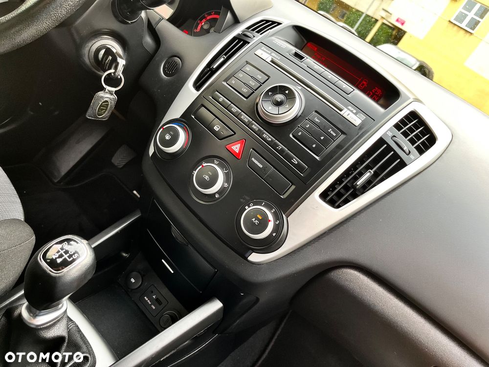 Kia Ceed 1.4 CVVT Attract - 29