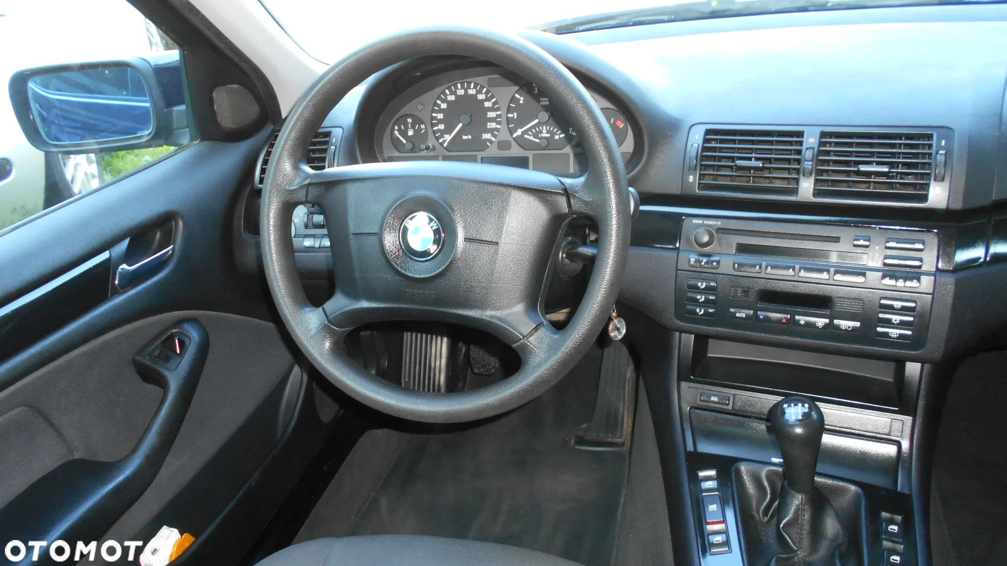 BMW Seria 3 316i - 11