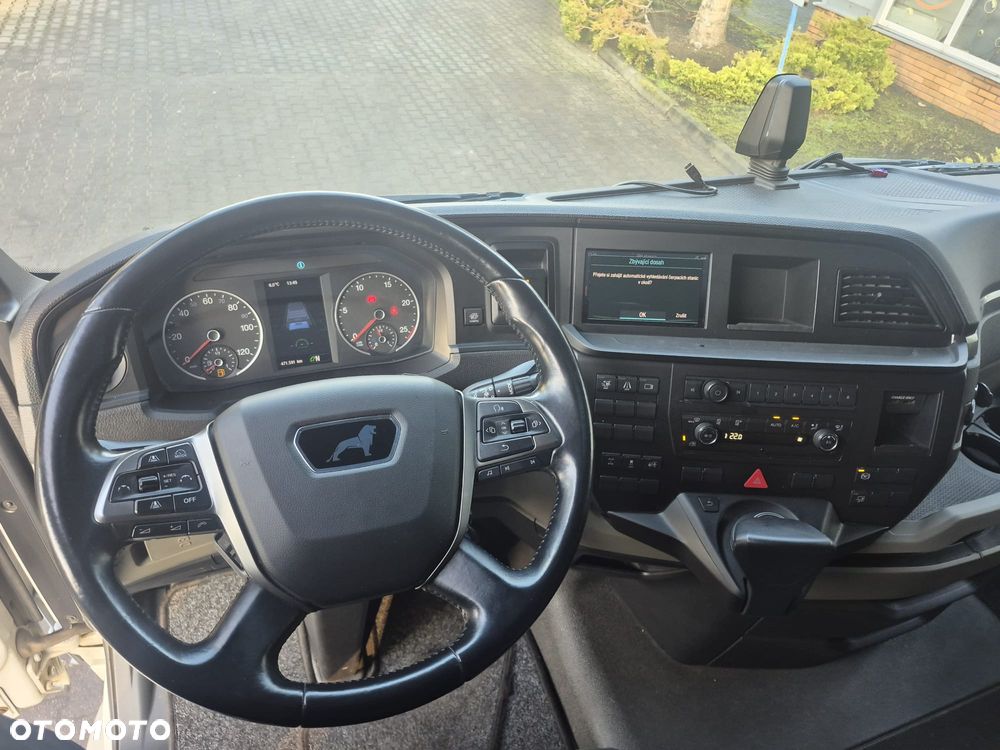 MAN TGX - 8
