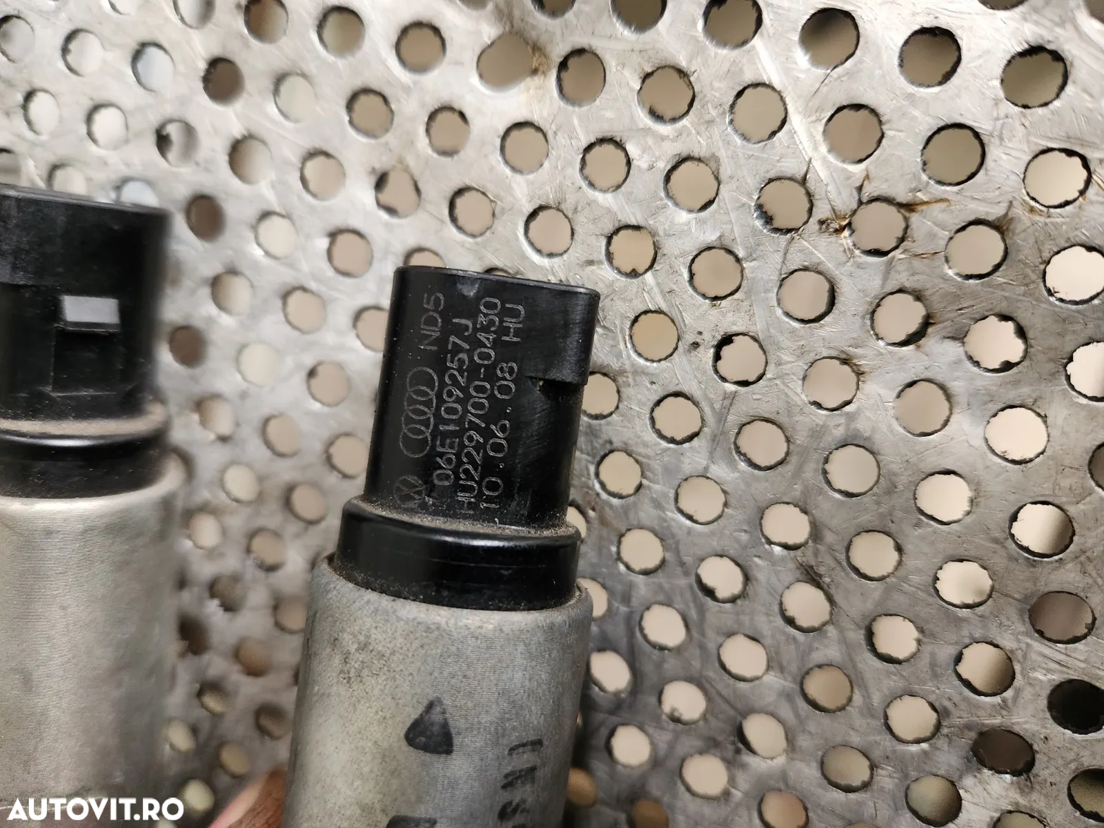 Valva Senzor Vanos Supapa Solenoid Audi A5 S5 RS5 A6 RS6 A4 RS4 Q7 A8 Vw Touareg 4.2 FSI Motor CAU - 5
