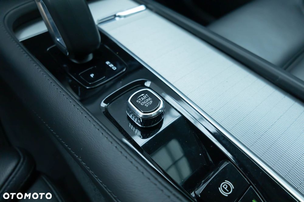 Volvo XC 90 T8 AWD Plug-In Hybrid Ultimate Bright 7os - 19