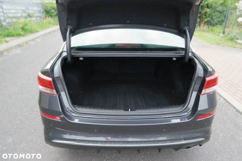 Kia Optima - 17