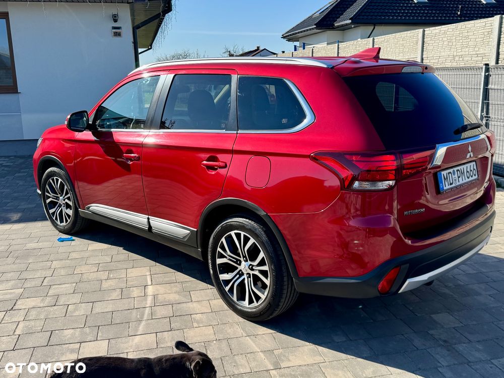 Mitsubishi Outlander - 3