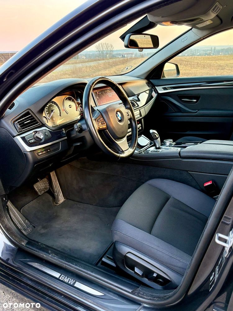 BMW Seria 5 520d - 13