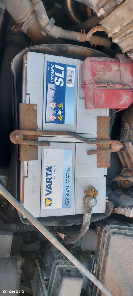 Mitsubishi Outlander 2.0 DID Intense + - 21