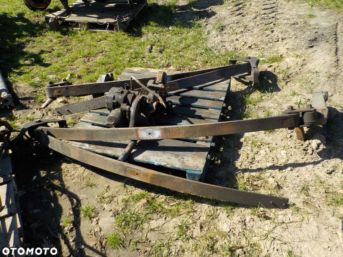 RESORY RESOR PRZEDNI 2 PIÓRA LEWY PRAWY DAF XF 105.460 EURO 5 E5 2005-2013 - 2