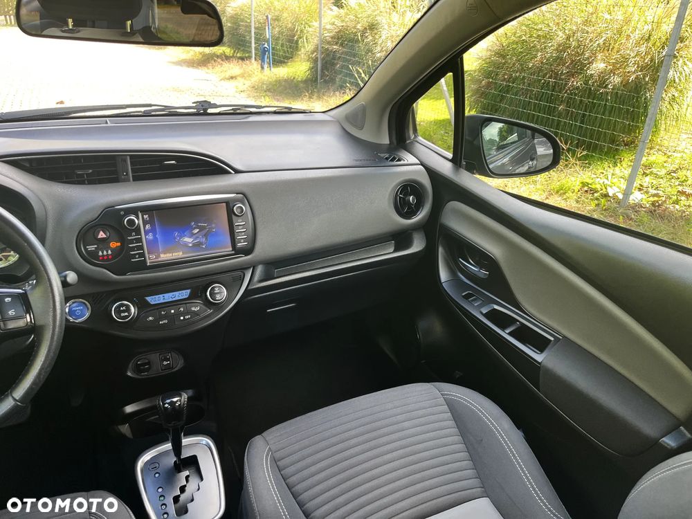 Toyota Yaris ver-hybrid-1-5-vvt--i-comfort - 15