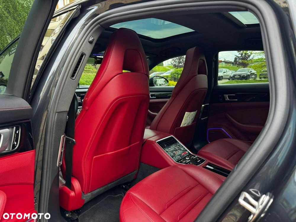 Porsche Panamera 4S Executive - 22
